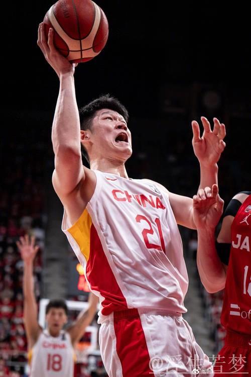 胡金秋率队夺冠后热泪盈眶,回顾CBA感人瞬间 胡金秋率队夺冠后热泪盈眶,回顾CBA感人瞬间